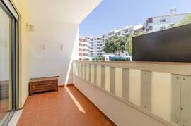 2 Bedroom Apartment with Parking Space, in the center of Lagos