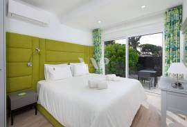 4 Bedroom Villa with Pool near Golf, Vilamoura