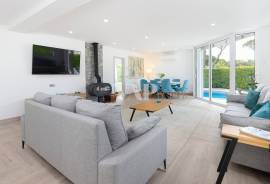 4 Bedroom Villa with Pool near Golf, Vilamoura