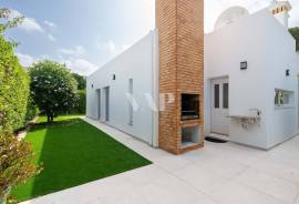 4 Bedroom Villa with Pool near Golf, Vilamoura