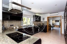 Tavira 4 + bedroom family villa with pool, garden, views & extraordinary basement