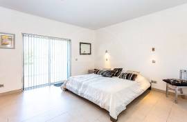 Tavira 4 + bedroom family villa with pool, garden, views & extraordinary basement