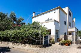 Tavira 4 + bedroom family villa with pool, garden, views & extraordinary basement