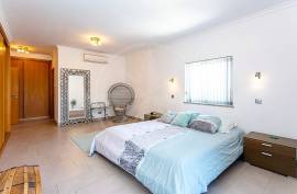 Tavira 4 + bedroom family villa with pool, garden, views & extraordinary basement