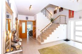 Tavira 4 + bedroom family villa with pool, garden, views & extraordinary basement
