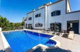 Tavira 4 + bedroom family villa with pool, garden, views & extraordinary basement