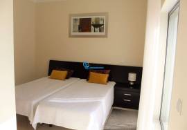 2 bedroom townhouse available for annual rental - Pêra