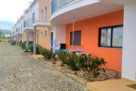 2 bedroom townhouse available for annual rental - Pêra