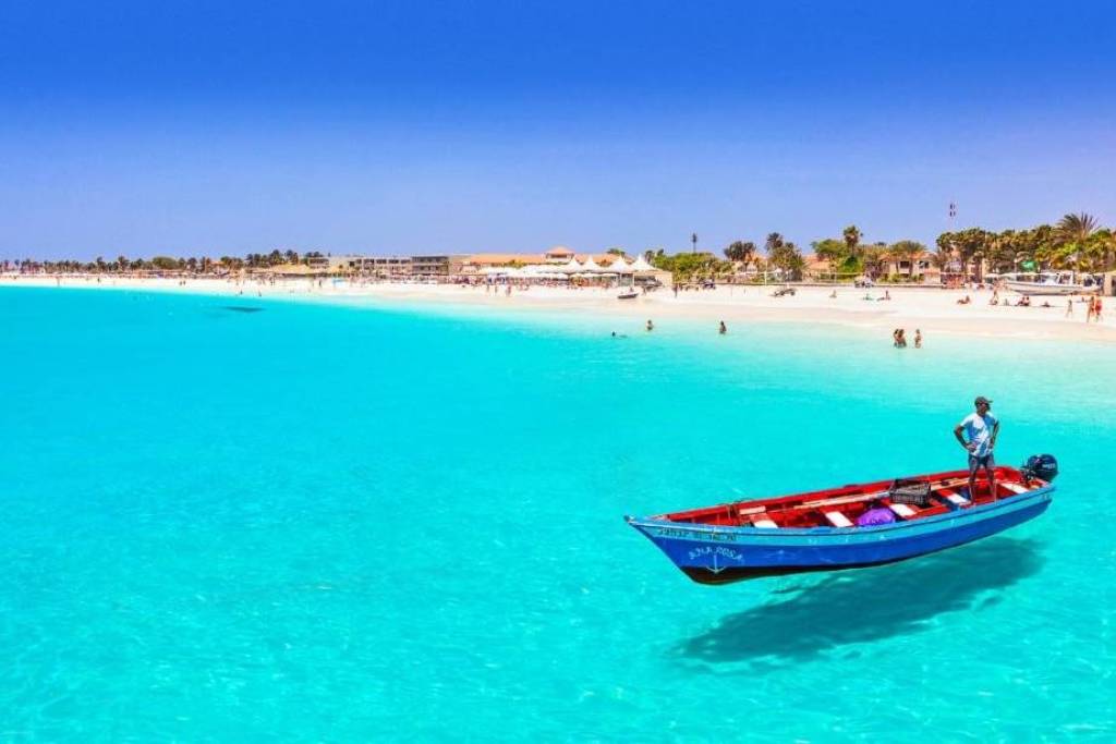 Excellent Plot of land with plans for sale on Sal Island Cape