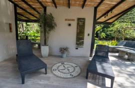 Casa de Río La Calamuchita Bed & Breakfast Villa For Sale in Pereira