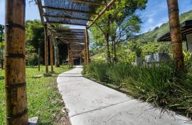 Casa de Río La Calamuchita Bed & Breakfast Villa For Sale in Pereira