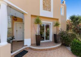 4 Bedroom Villa Close to Boavista Golf & Spa, Lagos 4 Bedroom Villa Close to Boavista Golf & Spa, Lagos