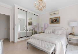 4 Bedroom Villa Close to Boavista Golf & Spa, Lagos 4 Bedroom Villa Close to Boavista Golf & Spa, Lagos
