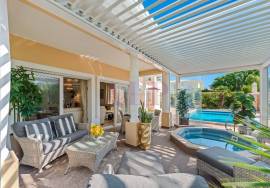 4 Bedroom Villa Close to Boavista Golf & Spa, Lagos 4 Bedroom Villa Close to Boavista Golf & Spa, Lagos