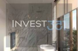 T3 with balcony, garden and 2 parking spaces in an exclusive condominium with private garden.
