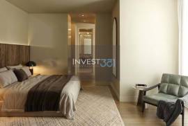 T3 with balcony, garden and 2 parking spaces in an exclusive condominium with private garden.