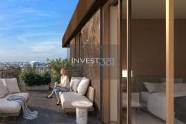 T3 with balcony, garden and 2 parking spaces in an exclusive condominium with private garden.