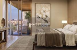 T3 with balcony, garden and 2 parking spaces in an exclusive condominium with private garden.