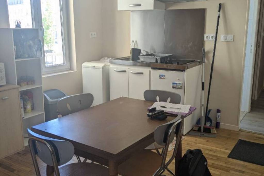 Flats / Apartments for rent - 2 rooms - 42 m2 - PLOERMEL - (56800)
