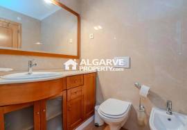 Excellent 4 bedroom villa near the Marina in Vilamoura, Algarve