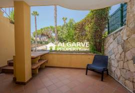 Excellent 4 bedroom villa near the Marina in Vilamoura, Algarve