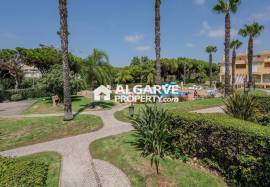 Excellent 4 bedroom villa near the Marina in Vilamoura, Algarve
