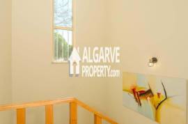 Excellent 4 bedroom villa near the Marina in Vilamoura, Algarve