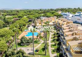 Excellent 4 bedroom villa near the Marina in Vilamoura, Algarve