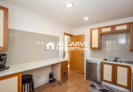 Excellent 4 bedroom villa near the Marina in Vilamoura, Algarve