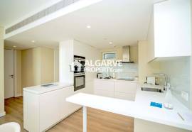 Beachfront 2 Bedroom Apartment close to Vilamoura Marina, Algarve