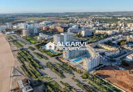 Beachfront 2 Bedroom Apartment close to Vilamoura Marina, Algarve