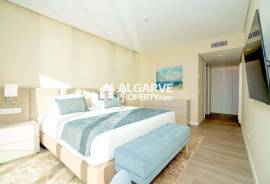 Beachfront 2 Bedroom Apartment close to Vilamoura Marina, Algarve