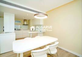 Beachfront 2 Bedroom Apartment close to Vilamoura Marina, Algarve
