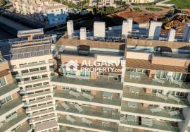 Beachfront 2 Bedroom Apartment close to Vilamoura Marina, Algarve