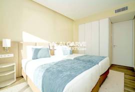 Beachfront 2 Bedroom Apartment close to Vilamoura Marina, Algarve