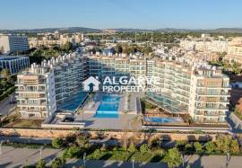 Beachfront 2 Bedroom Apartment close to Vilamoura Marina, Algarve