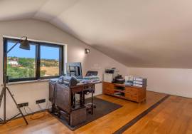 Charming Detached 3+1 Bedroom Villa | Pool,  Garage & High Sustainability | Lagoa