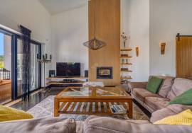 Charming Detached 3+1 Bedroom Villa | Pool,  Garage & High Sustainability | Lagoa