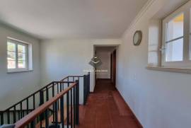 5 Bedroom 4 bathroom spacious house 5 Bedroom 4 bathroom spacious house