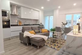 T3 with 2 bathrooms and patio in Benfica