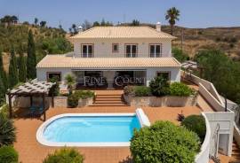 Tavira - Countryside 4-bedroom villa with sea views and pool
