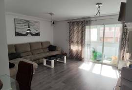Light and spaciousness in Garbinet: renovated apartment of 158 m² with garage next to the TRAM