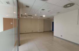 Commercial premises for rent or sale in Algorta of 104 m².