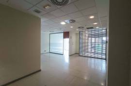 Commercial premises for rent or sale in Algorta of 104 m².