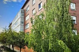 Opportunity in Vitoria: property to update to your liking in a quiet area.