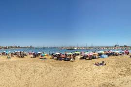 Apartment with tourist license and terrace 200 m from the beach