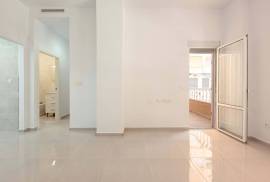 Apartment with tourist license and terrace 200 m from the beach