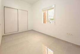 Apartment with tourist license and terrace 200 m from the beach