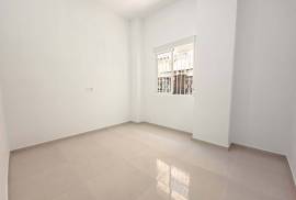 Apartment with tourist license and terrace 200 m from the beach