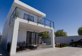 Modern home in Gran Alacant: 4 bedrooms, pool and private plot